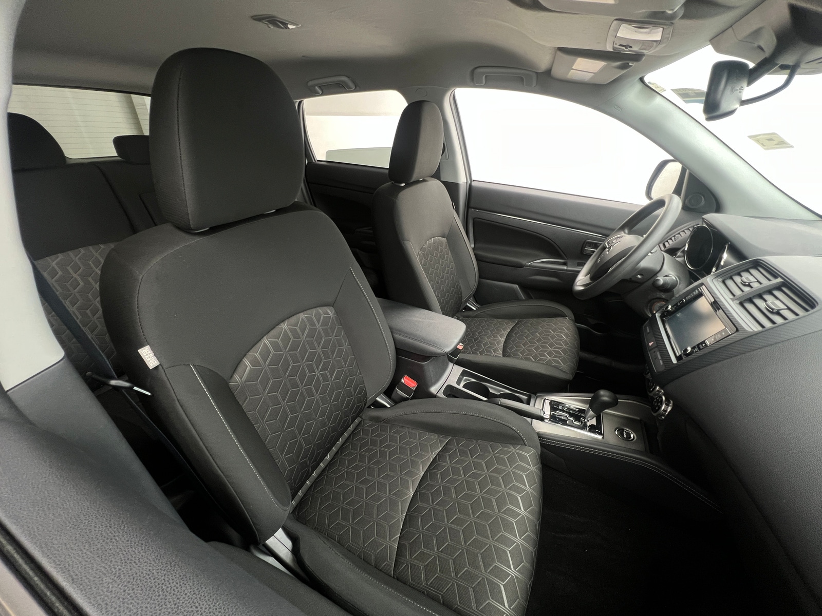 Thumbnail: 2025 Mitsubishi Outlander Sport - 2