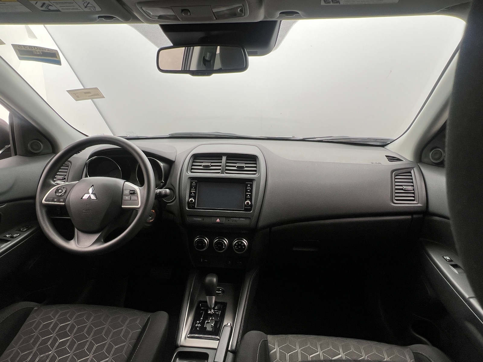 Thumbnail: 2025 Mitsubishi Outlander Sport - 3