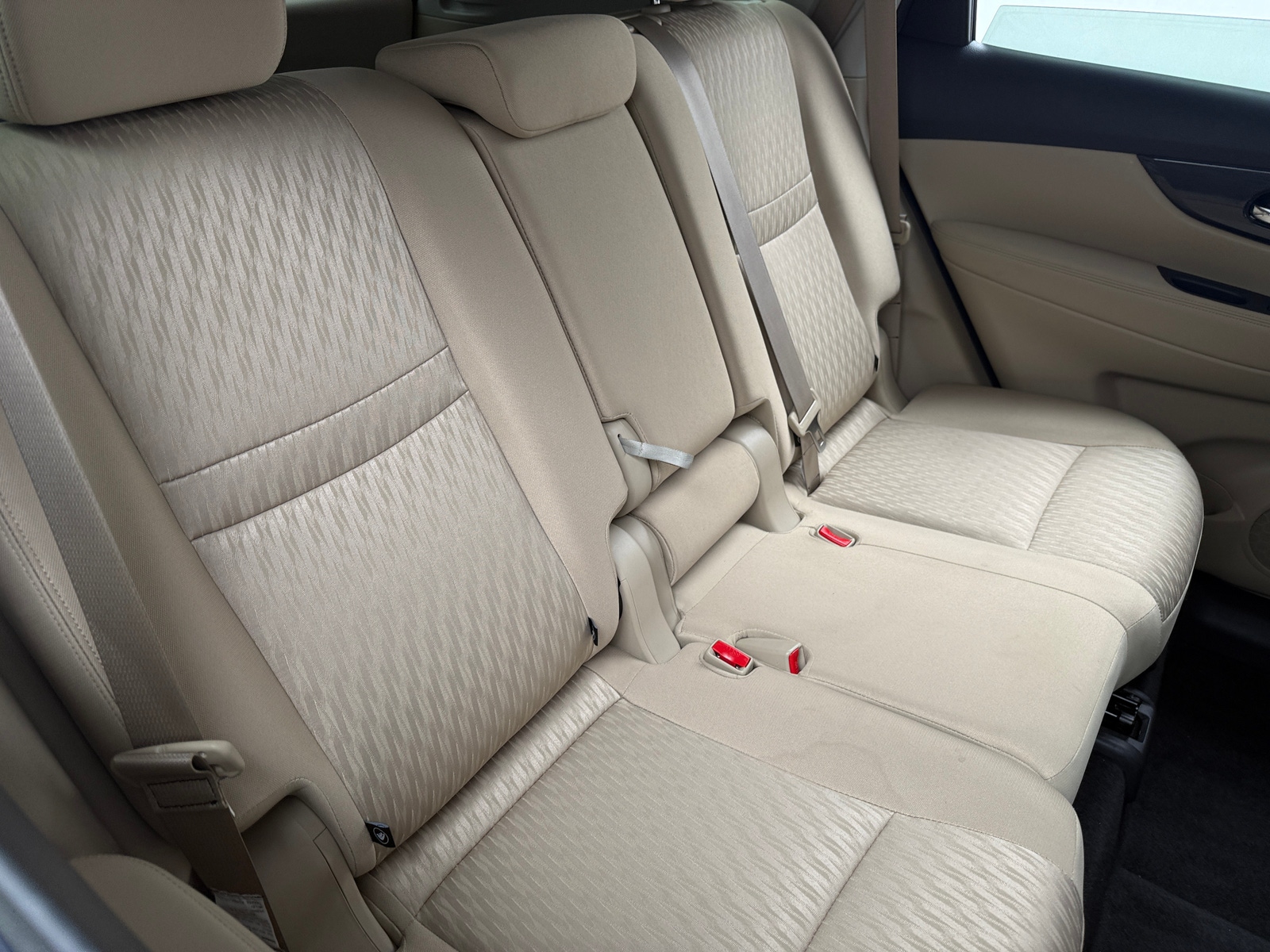 Thumbnail: 2017 Nissan Rogue - 6