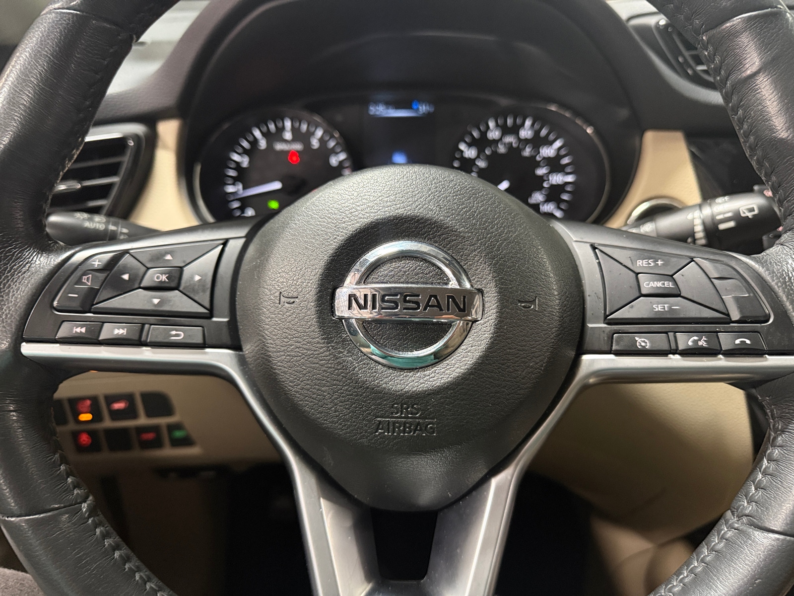 Thumbnail: 2017 Nissan Rogue - 5