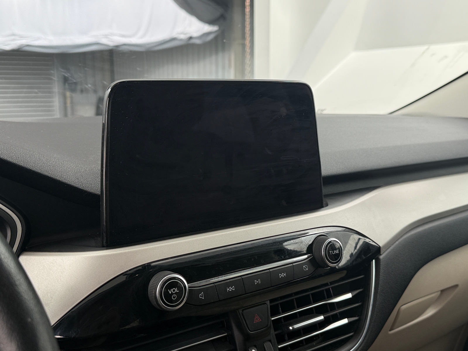 Thumbnail: 2021 Ford Escape - 3