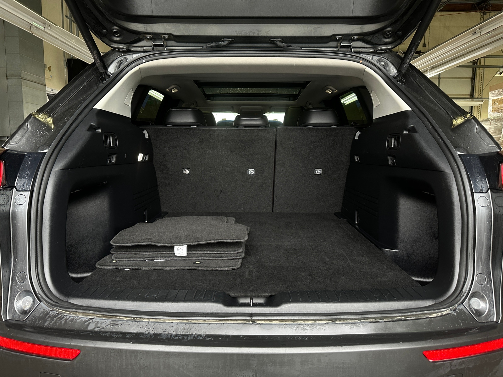 Thumbnail: 2025 Mazda CX-50 - 6