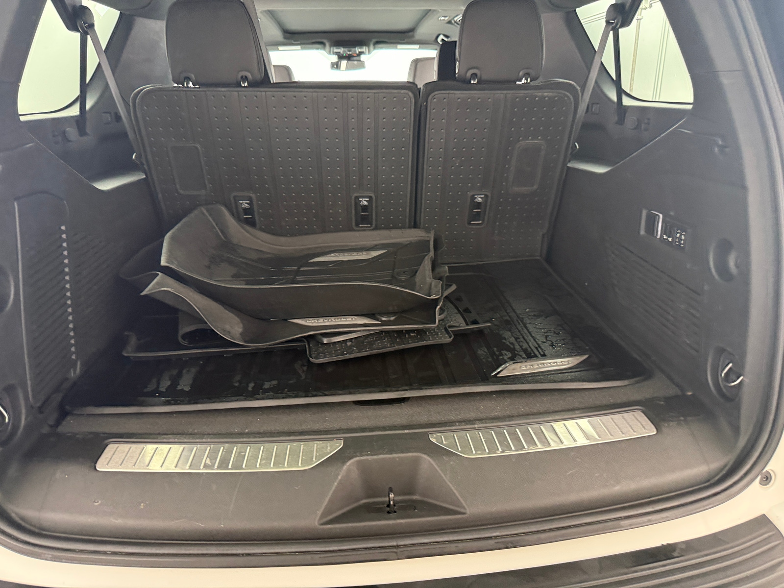 Thumbnail: 2023 Chevrolet Suburban - 6