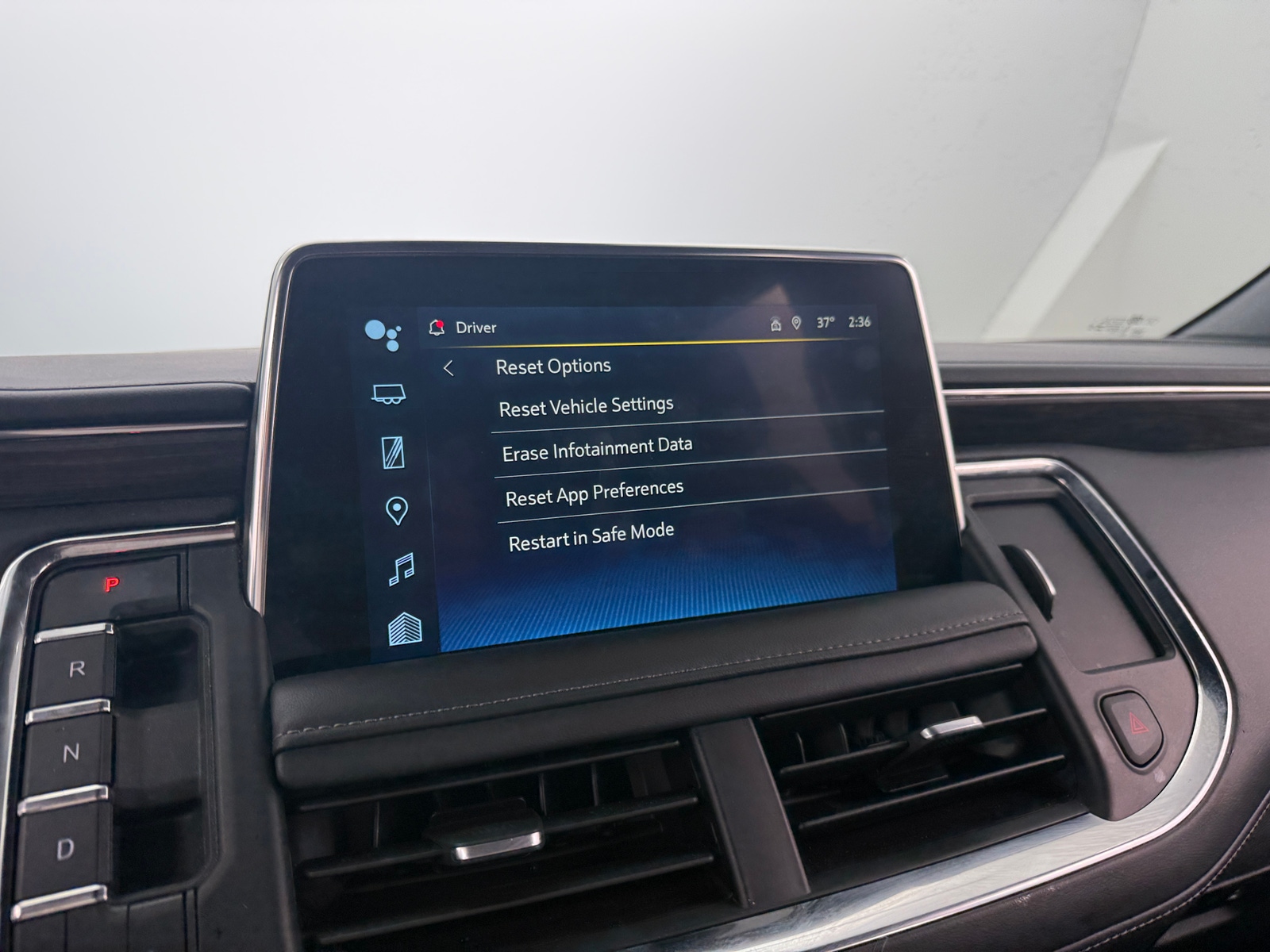 Thumbnail: 2023 Chevrolet Suburban - 3