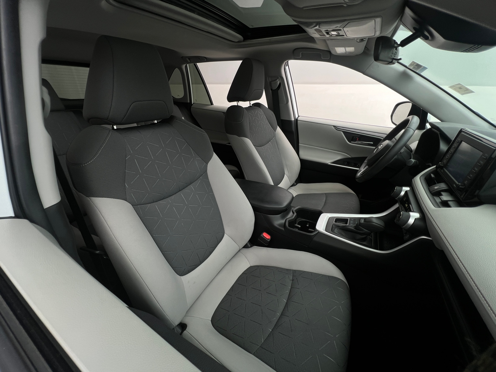 Thumbnail: 2022 Toyota RAV4 - 2