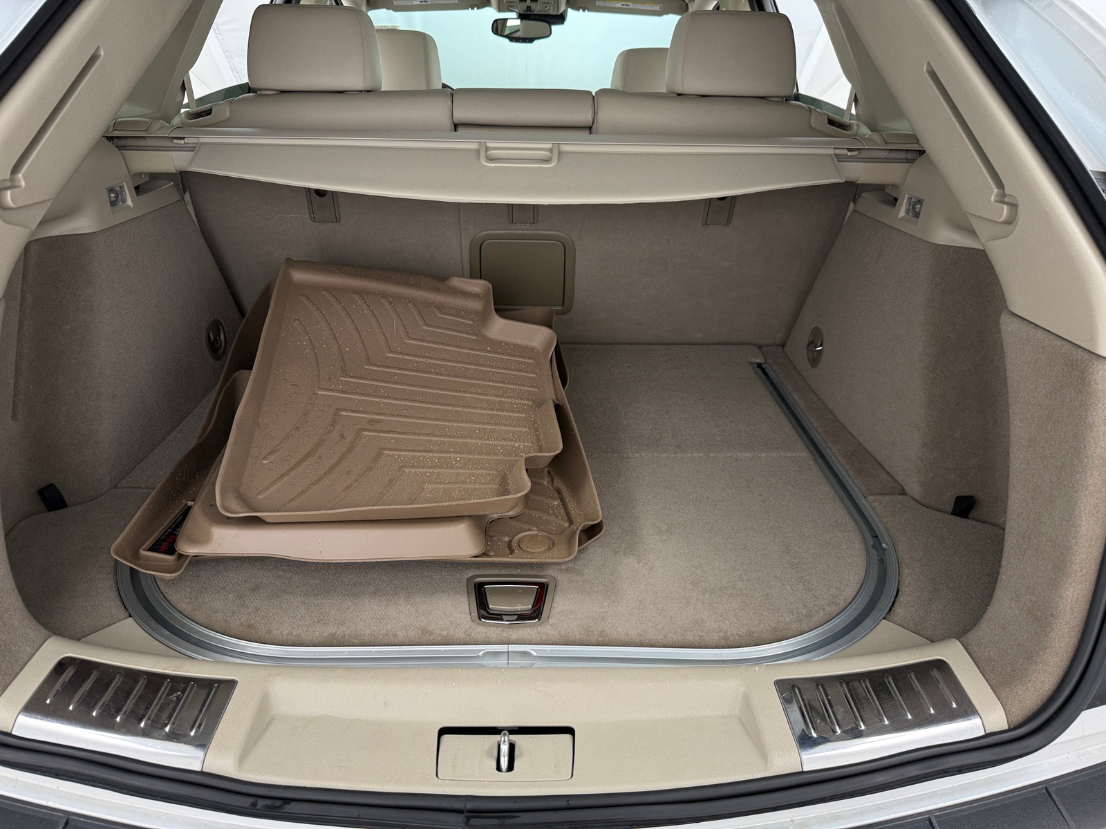 Thumbnail: 2016 Cadillac SRX - 6