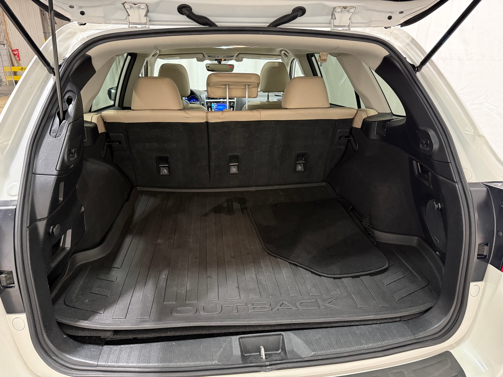 Thumbnail: 2019 Subaru Outback - 6