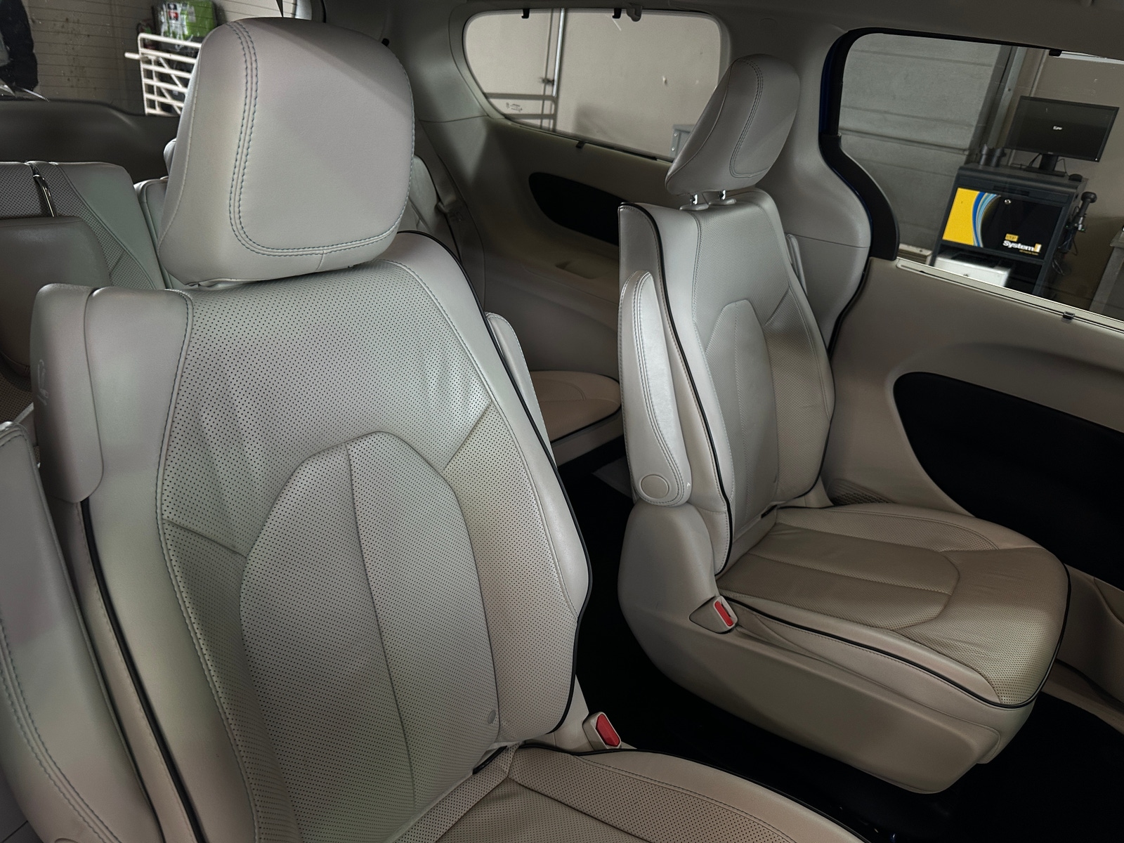 Thumbnail: 2020 Chrysler Pacifica - 5