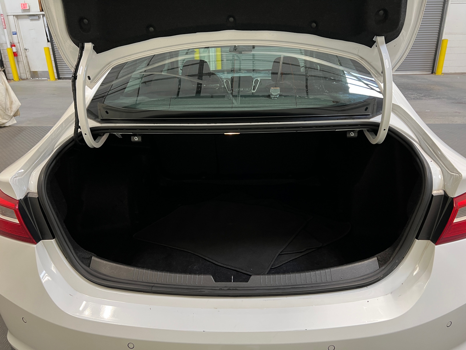 Thumbnail: 2024 Chevrolet Malibu - 7