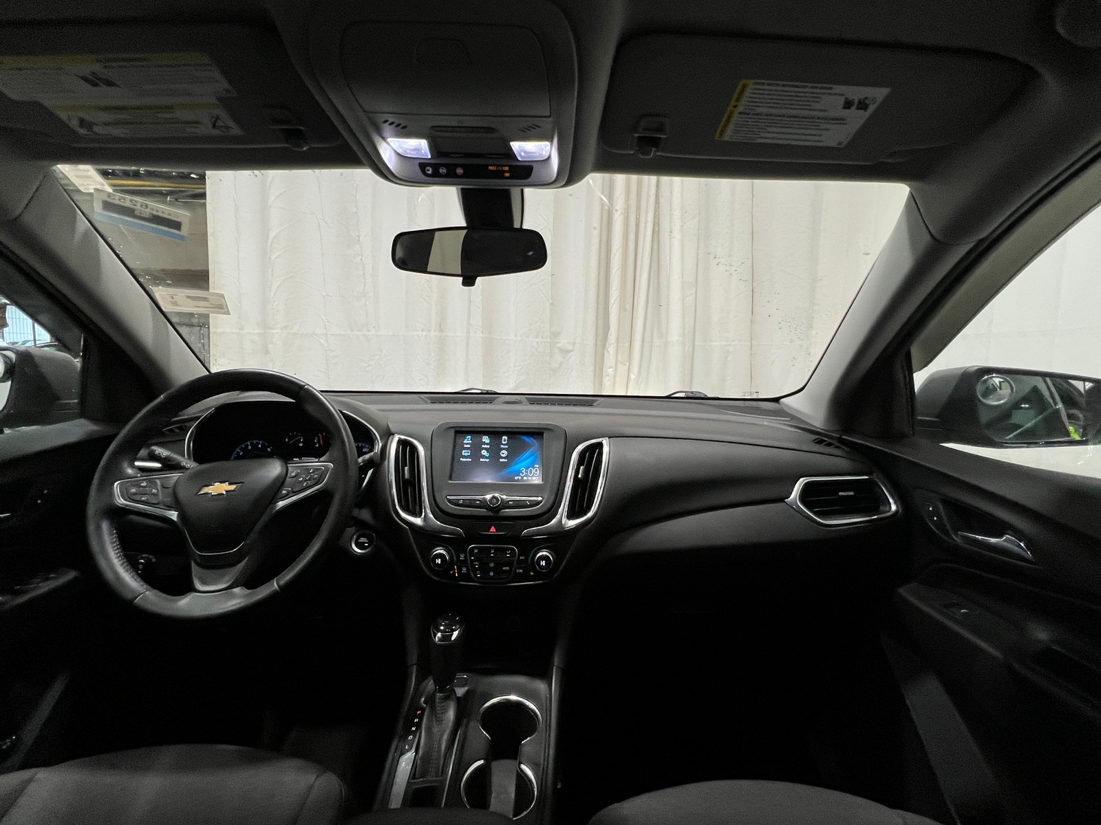 Thumbnail: 2018 Chevrolet Equinox - 3