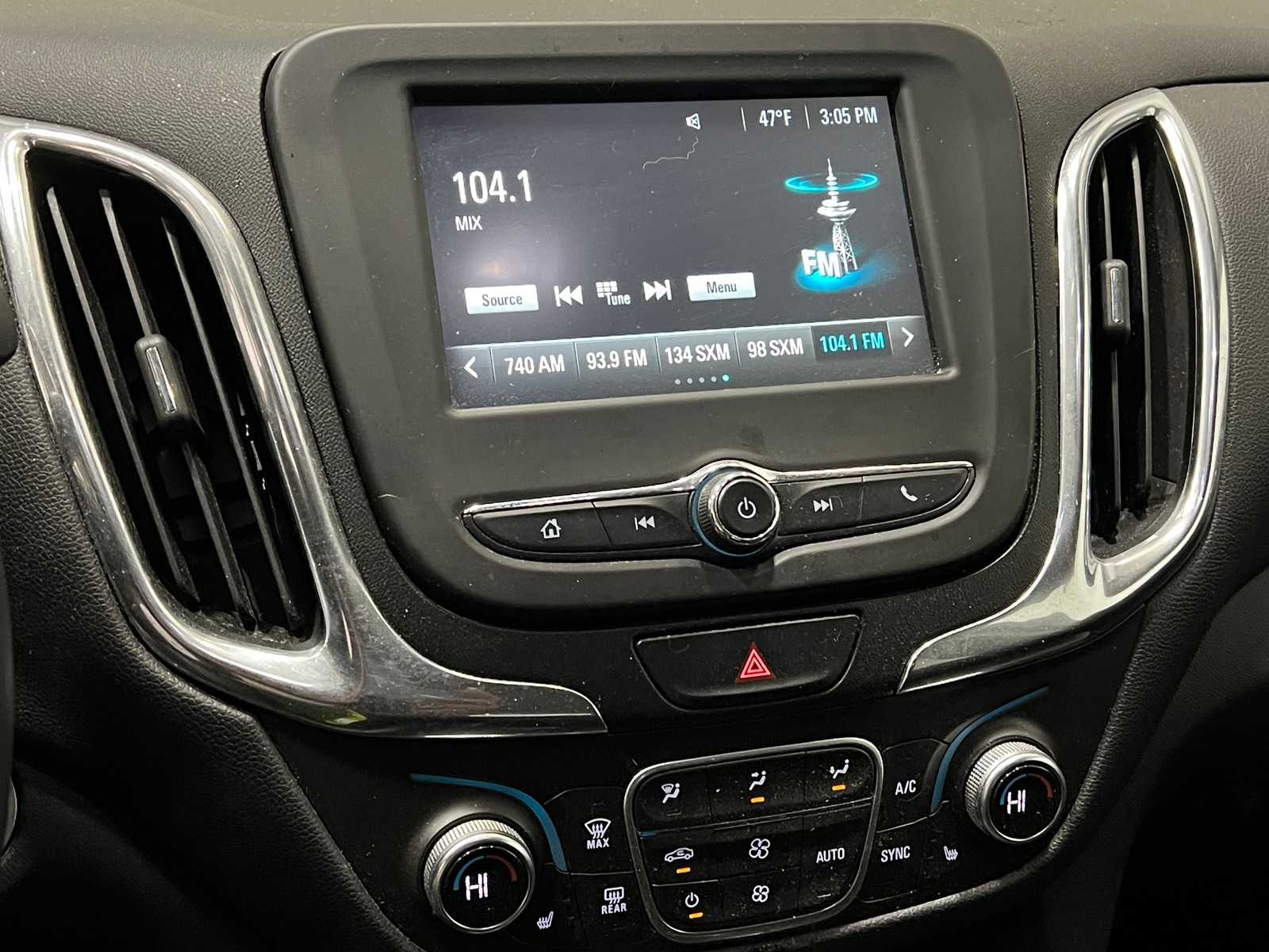 Thumbnail: 2018 Chevrolet Equinox - 4