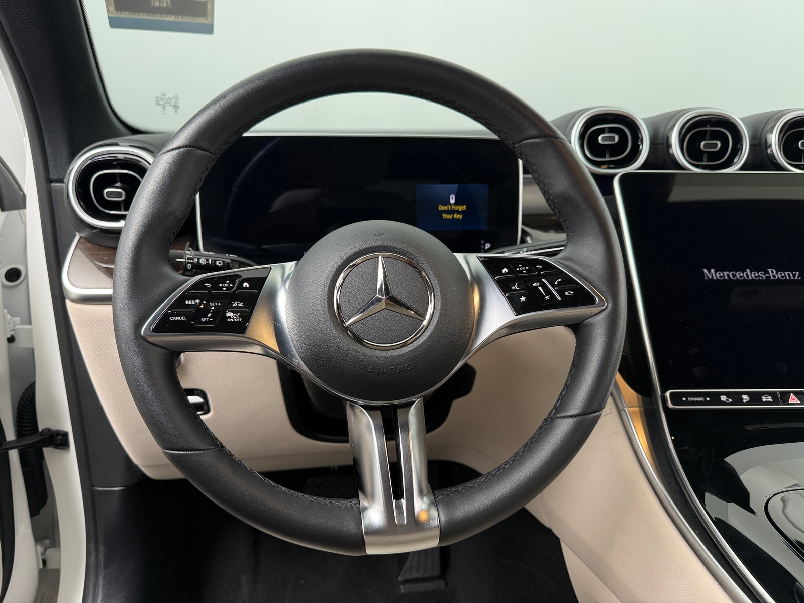 Thumbnail: 2025 Mercedes-Benz GLC - 4