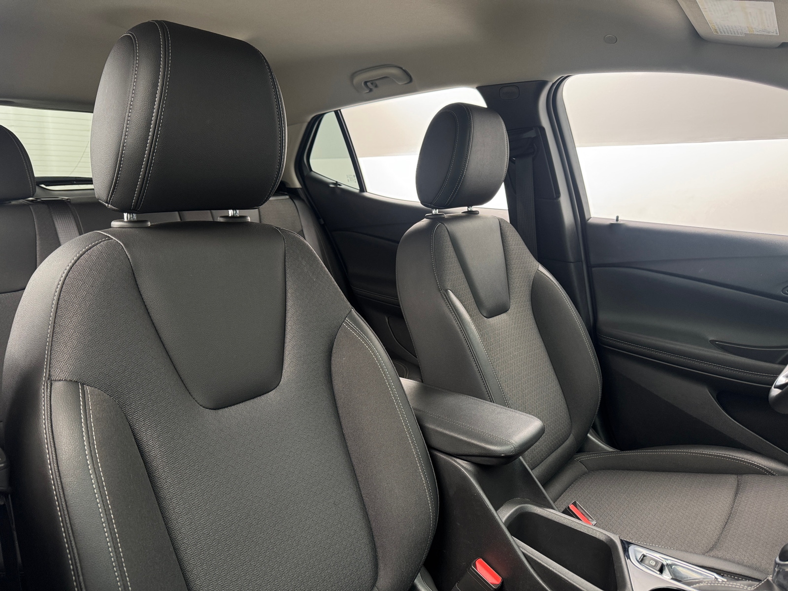 Thumbnail: 2025 Buick Encore GX - 2