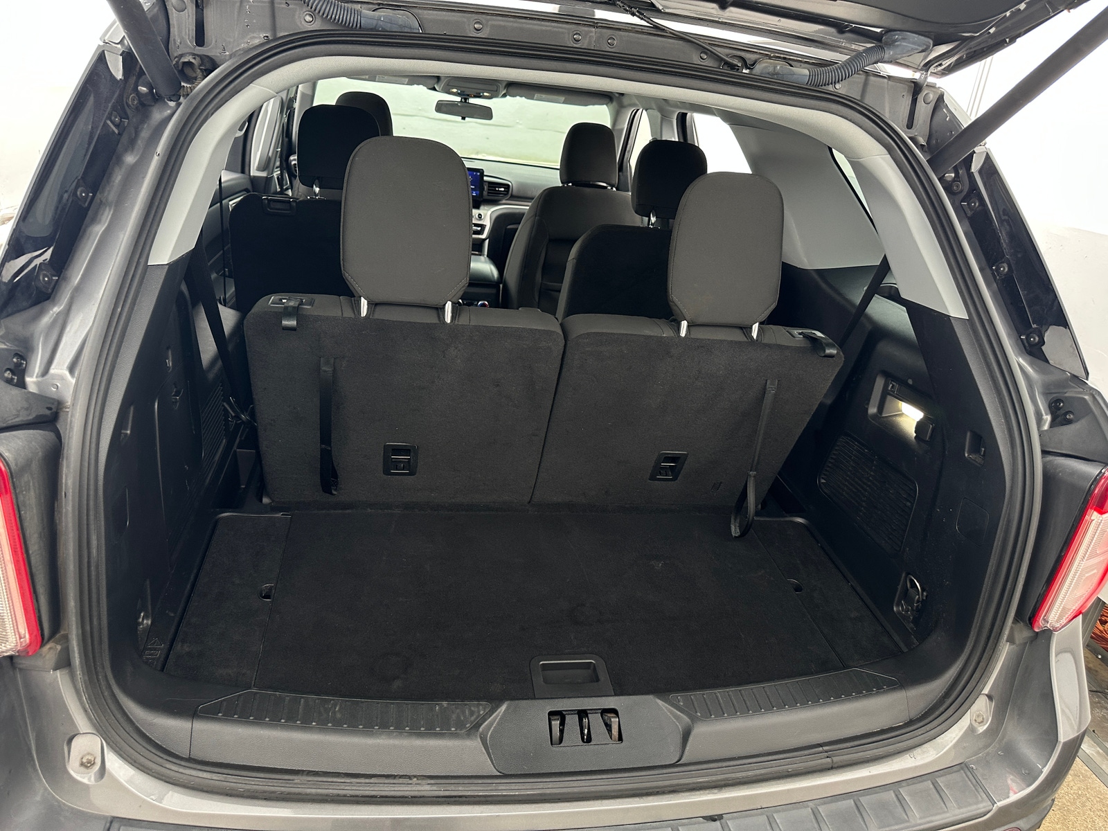 Thumbnail: 2022 Ford Explorer - 7