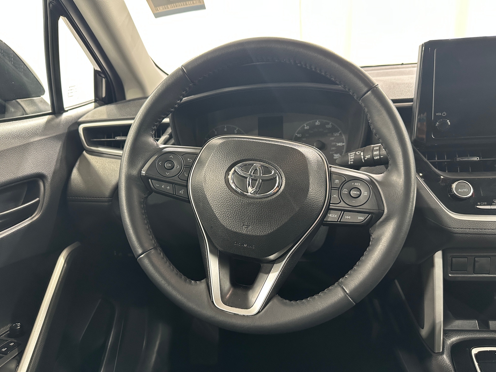 Thumbnail: 2025 Toyota Corolla Cross - 5