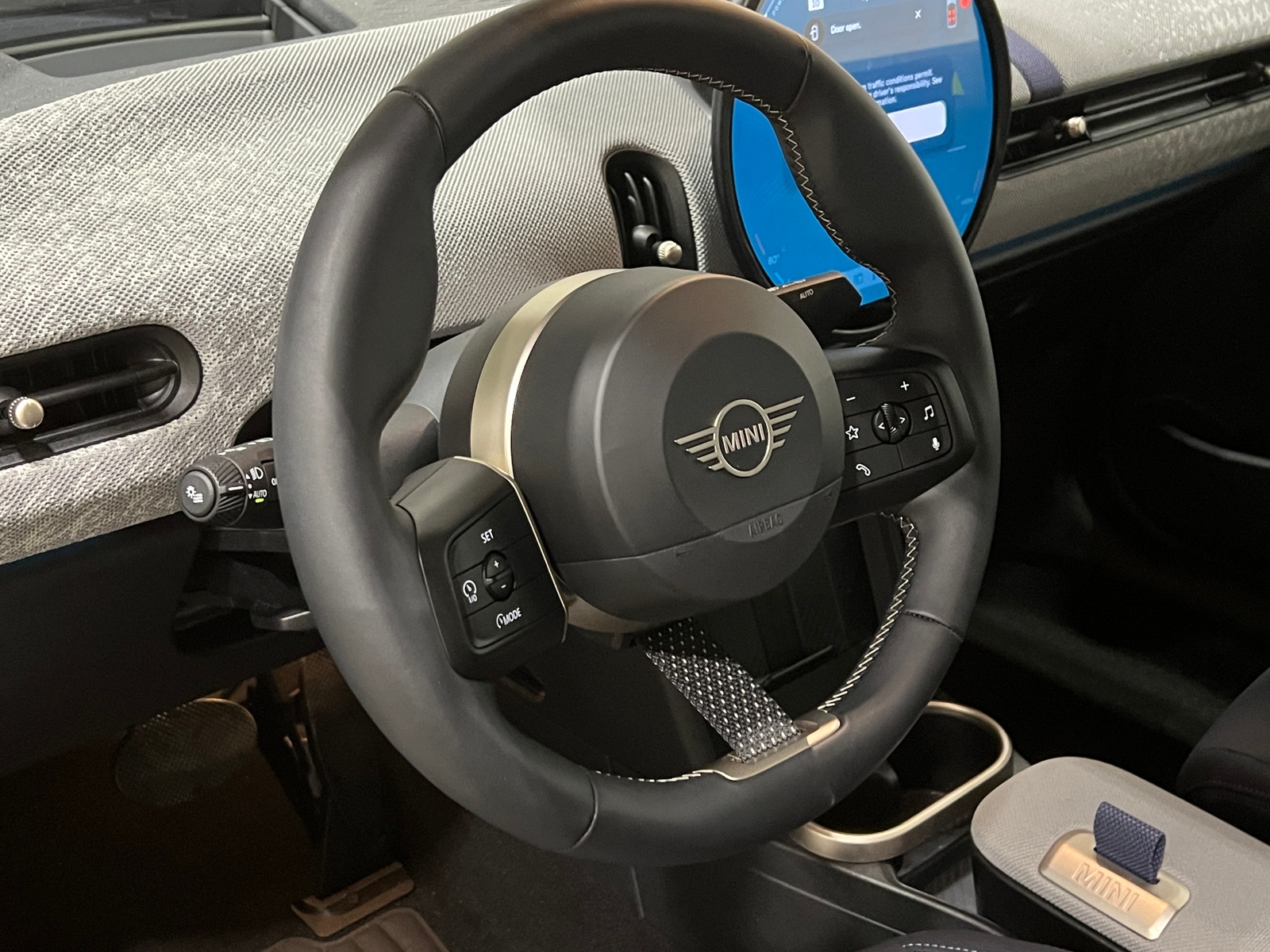 Thumbnail: 2025 MINI Cooper Convertible - 4