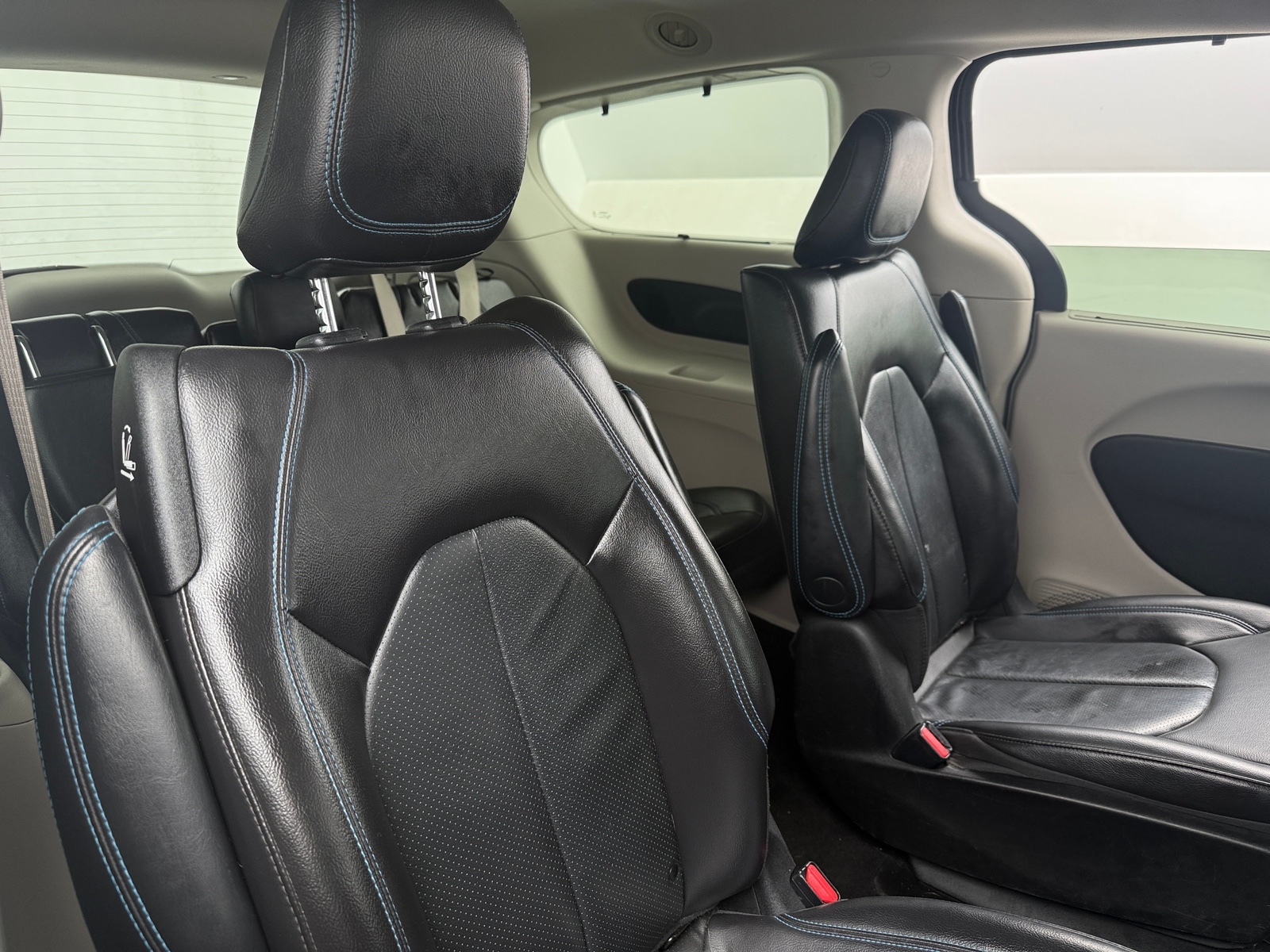 Thumbnail: 2021 Chrysler Pacifica - 5