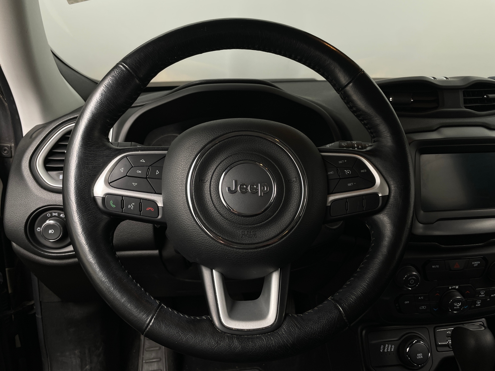 Thumbnail: 2018 Jeep Renegade - 5