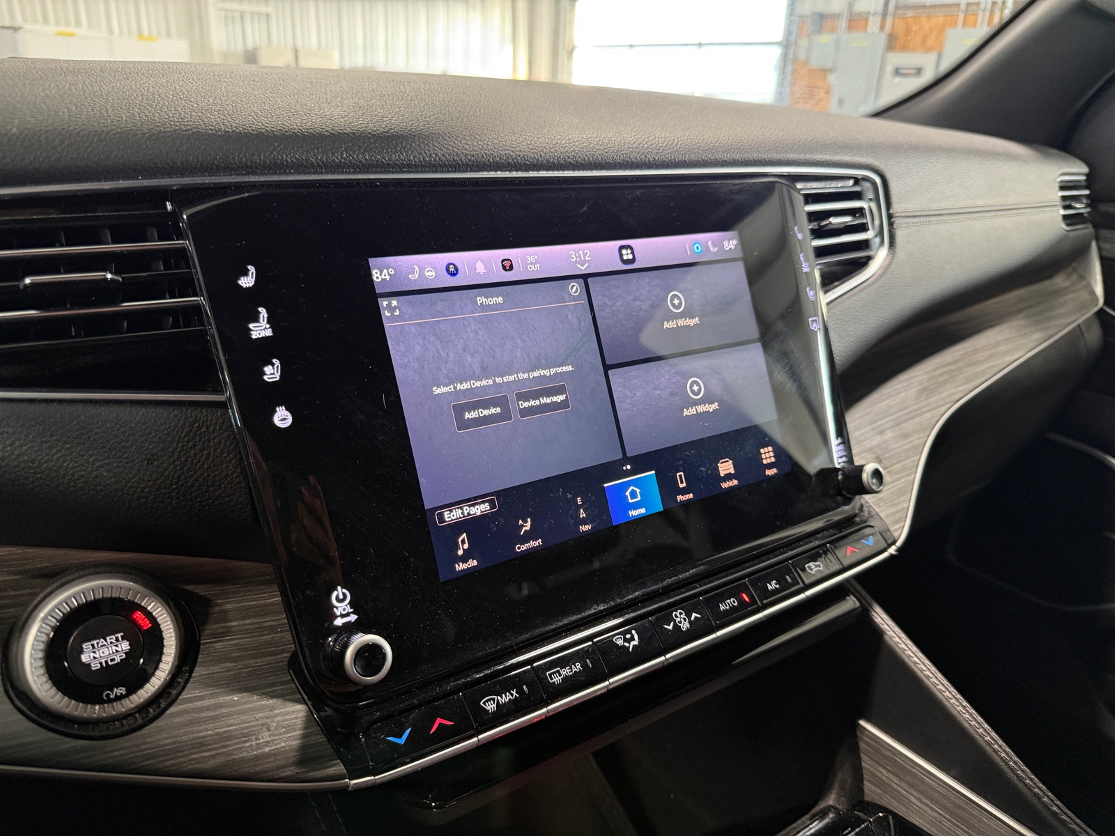 Thumbnail: 2024 Jeep Wagoneer - 3