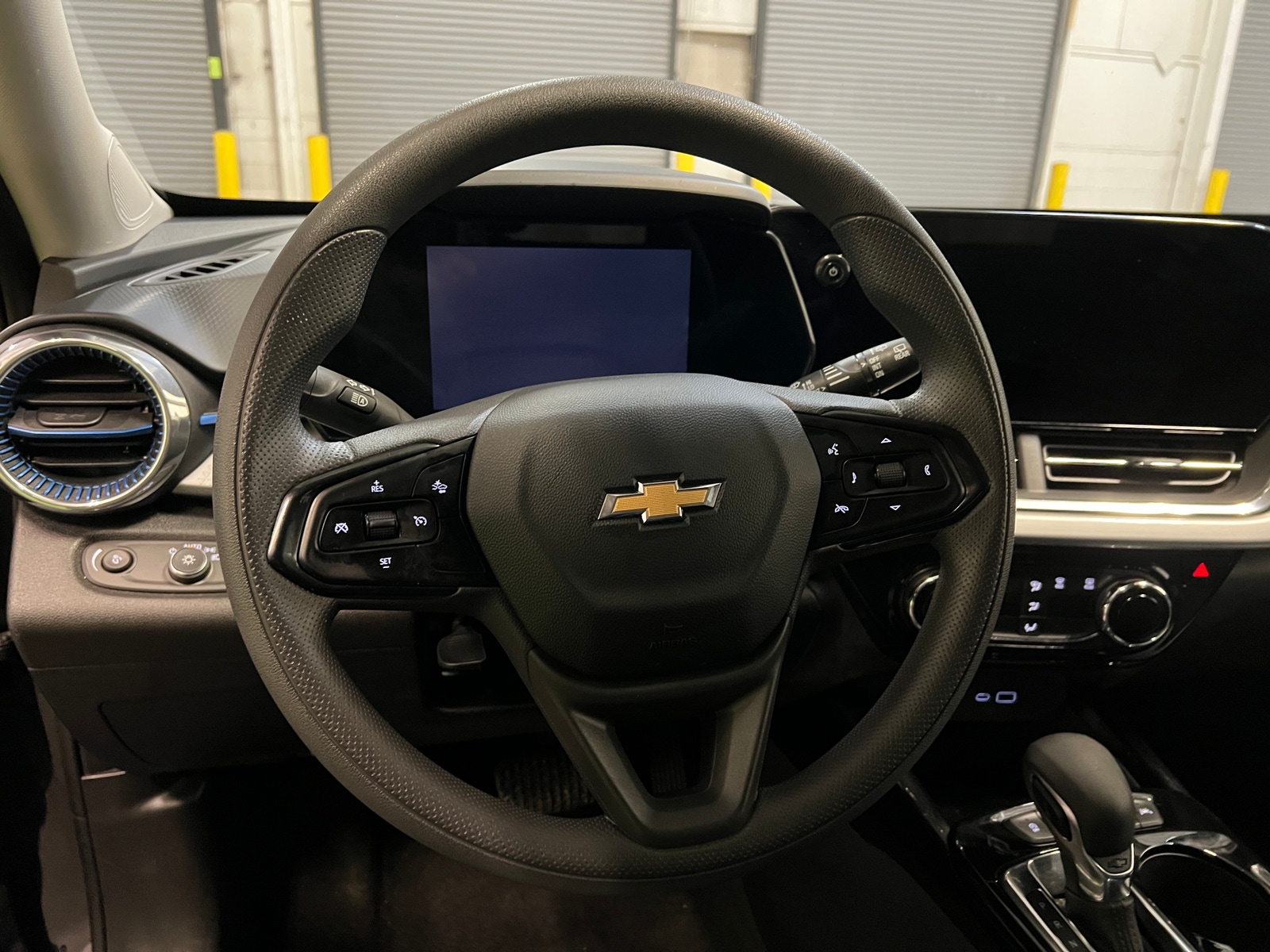 Thumbnail: 2025 Chevrolet Trax - 5