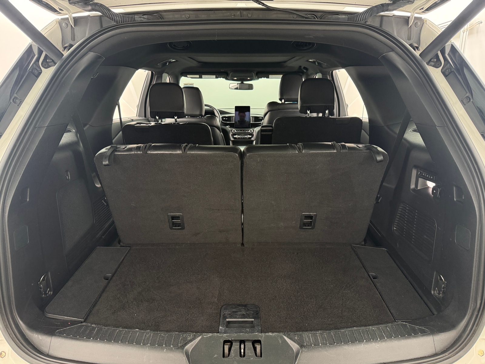 Thumbnail: 2020 Ford Explorer - 6