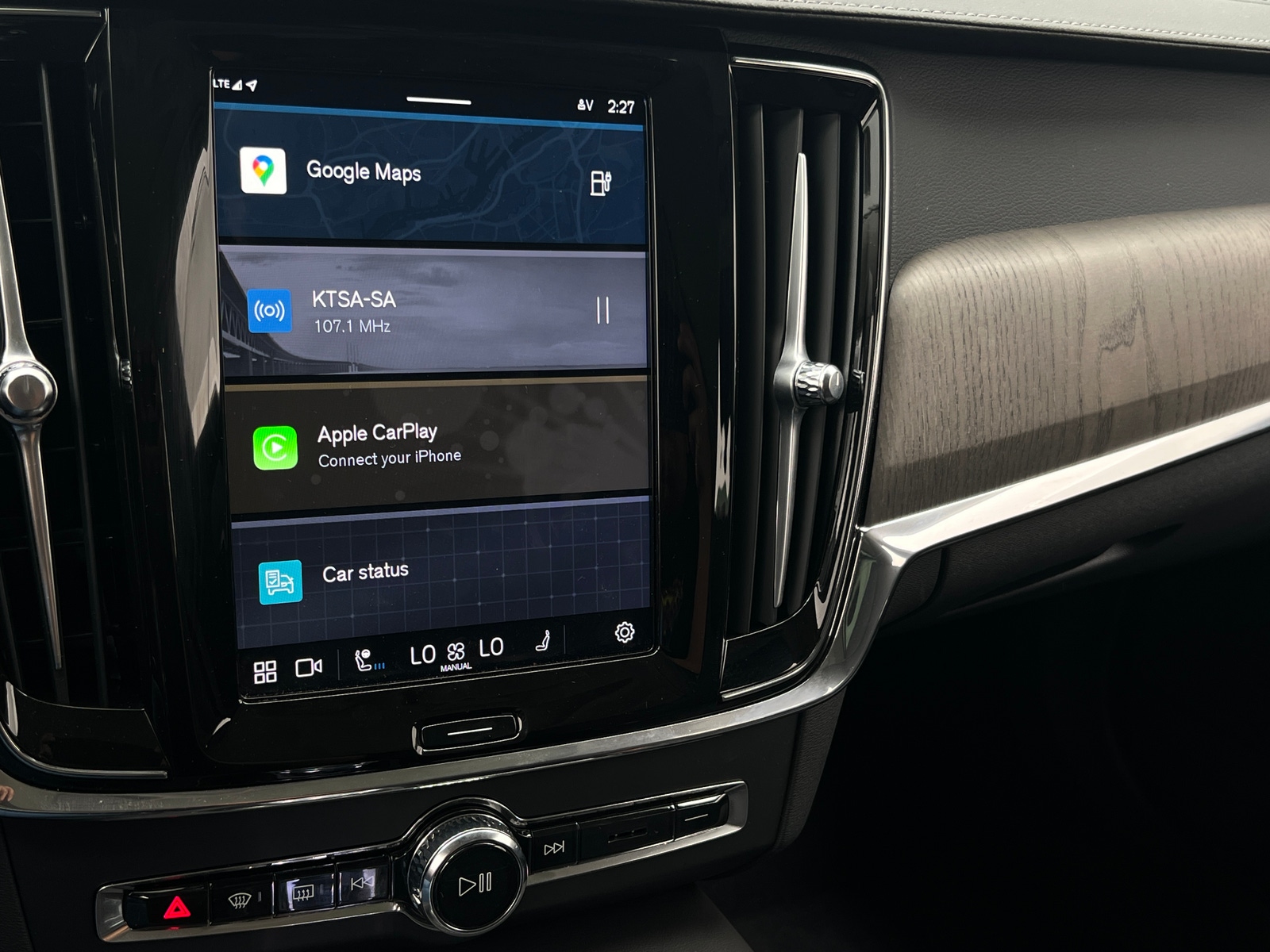 Thumbnail: 2024 Volvo S90 - 3