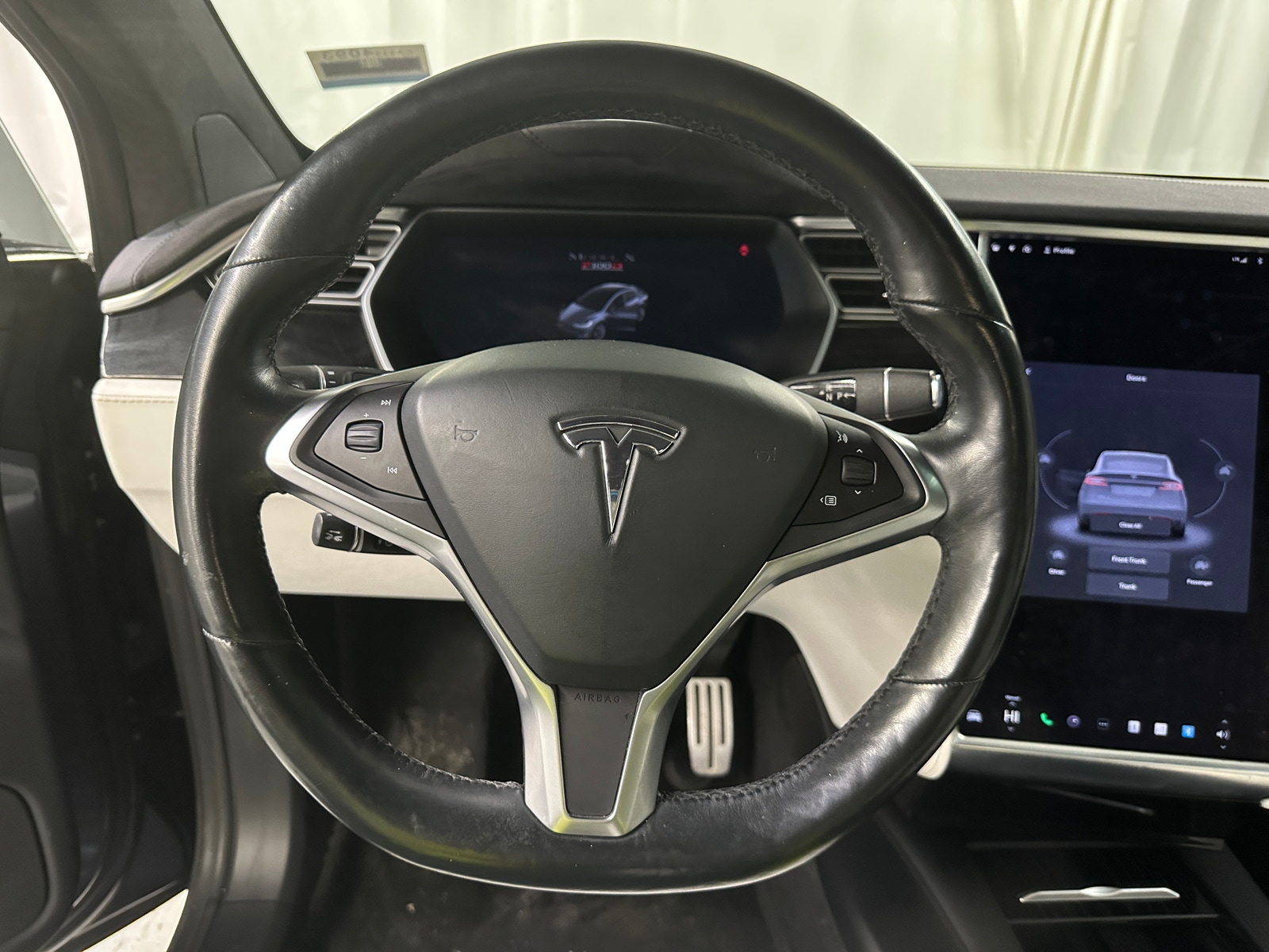 Thumbnail: 2017 Tesla Model X - 4