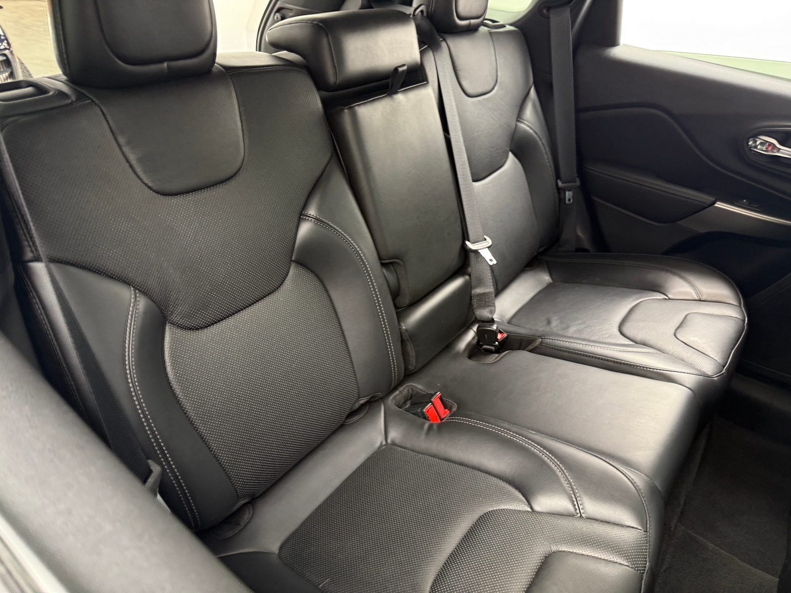 Thumbnail: 2021 Jeep Cherokee - 5