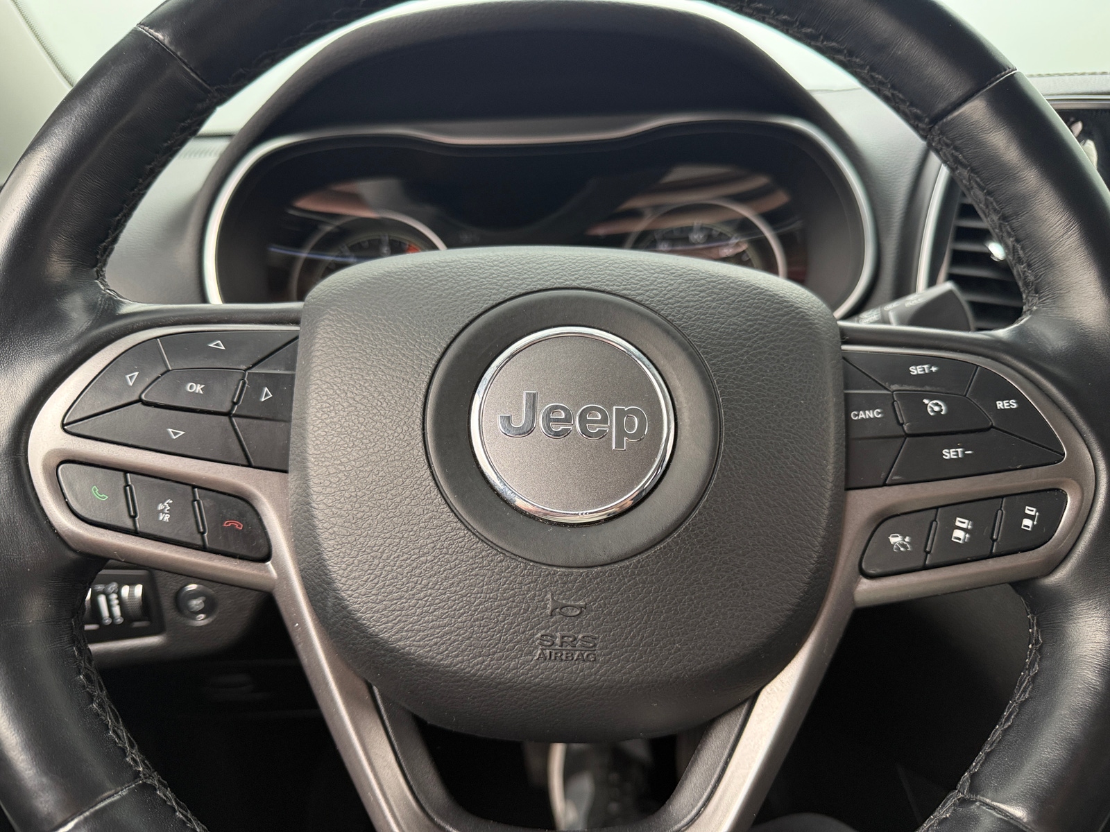 Thumbnail: 2021 Jeep Cherokee - 4