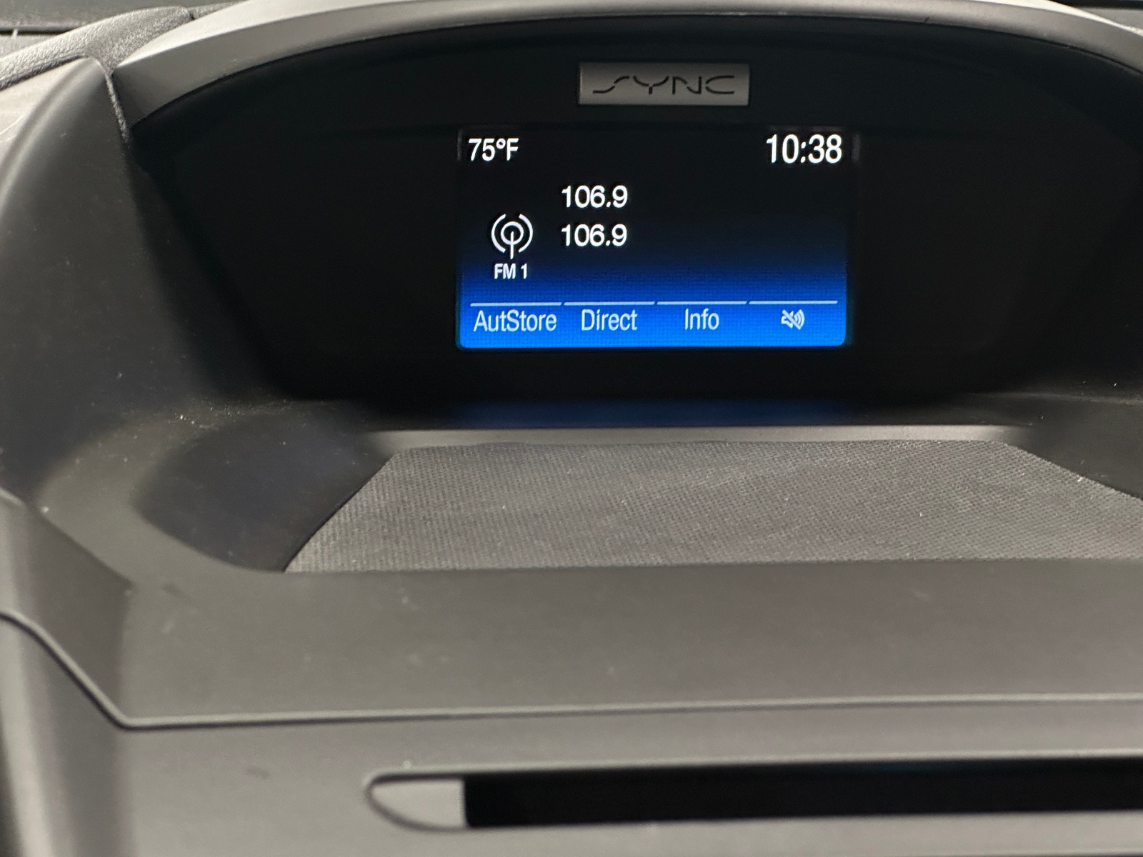 Thumbnail: 2017 Ford Escape - 4