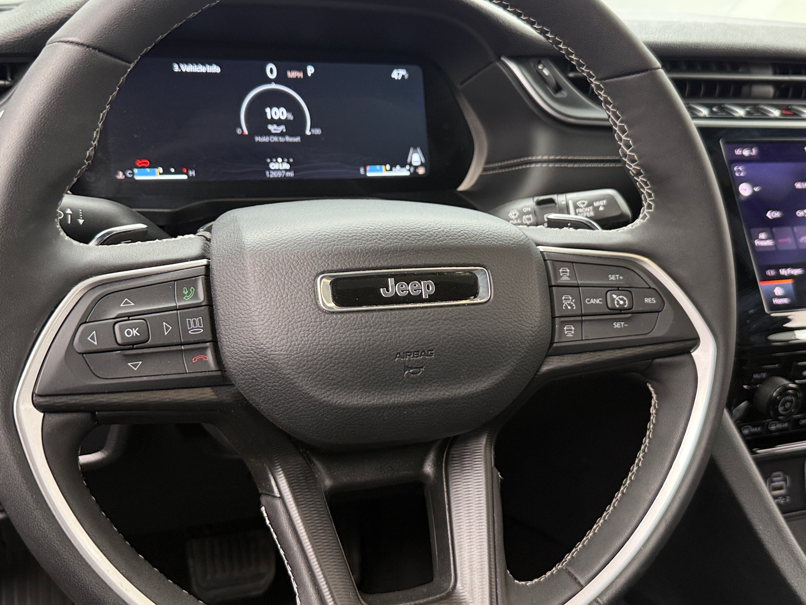 Thumbnail: 2025 Jeep Grand Cherokee L - 4