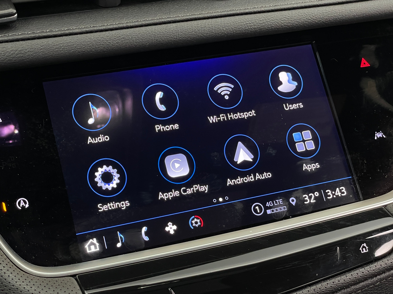 Thumbnail: 2024 Cadillac XT6 - 3