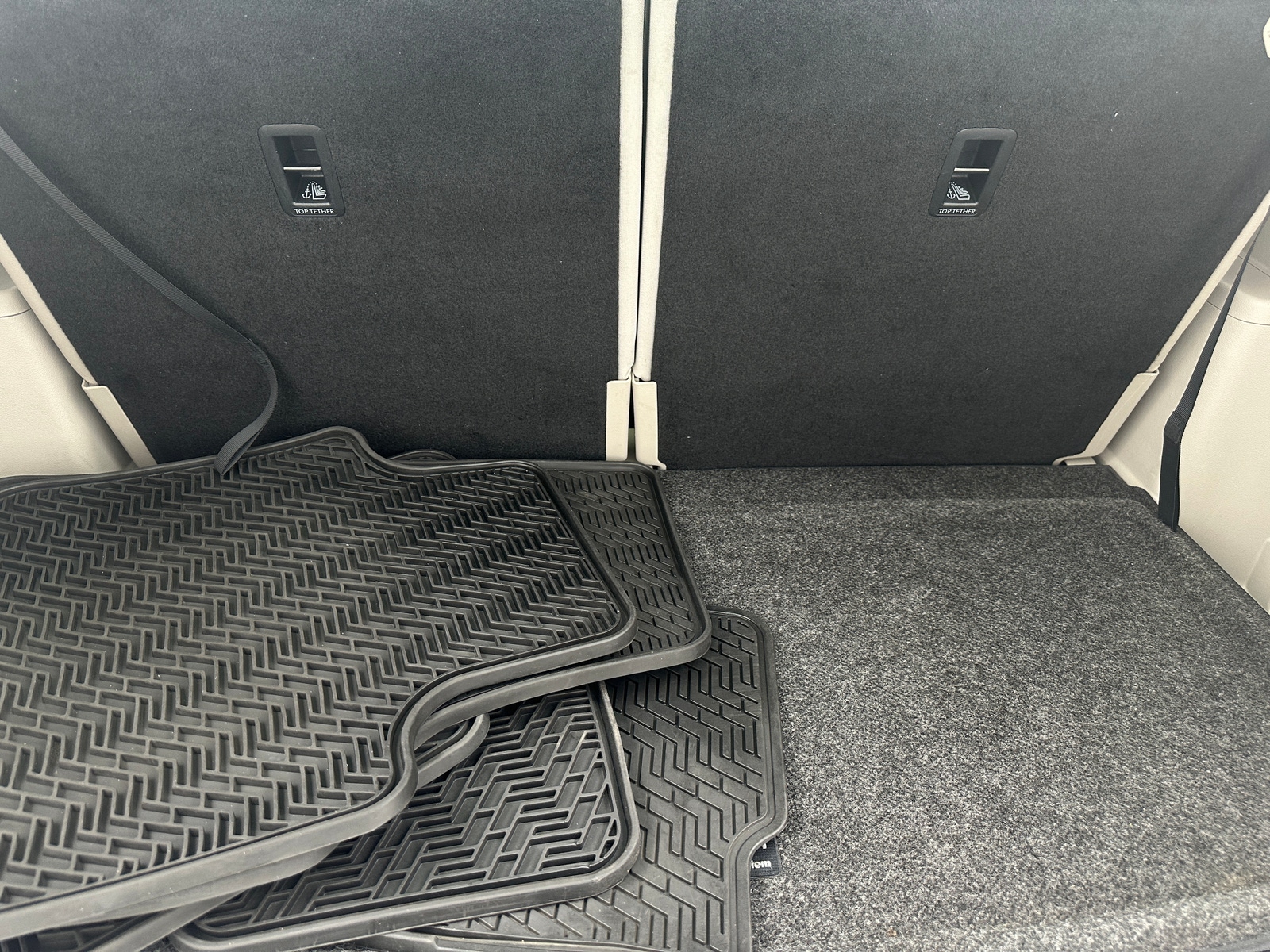 Thumbnail: 2021 Volkswagen Atlas - 6