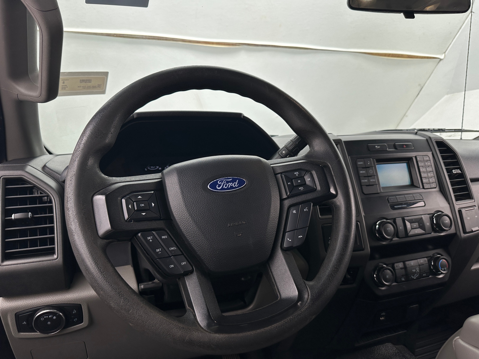 Thumbnail: 2019 Ford Econoline - 5