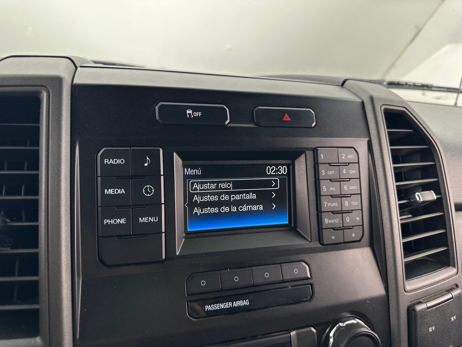 Thumbnail: 2019 Ford Econoline - 4