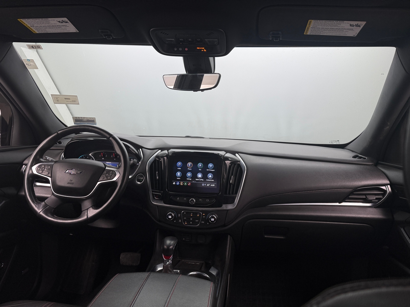 Thumbnail: 2022 Chevrolet Traverse - 2