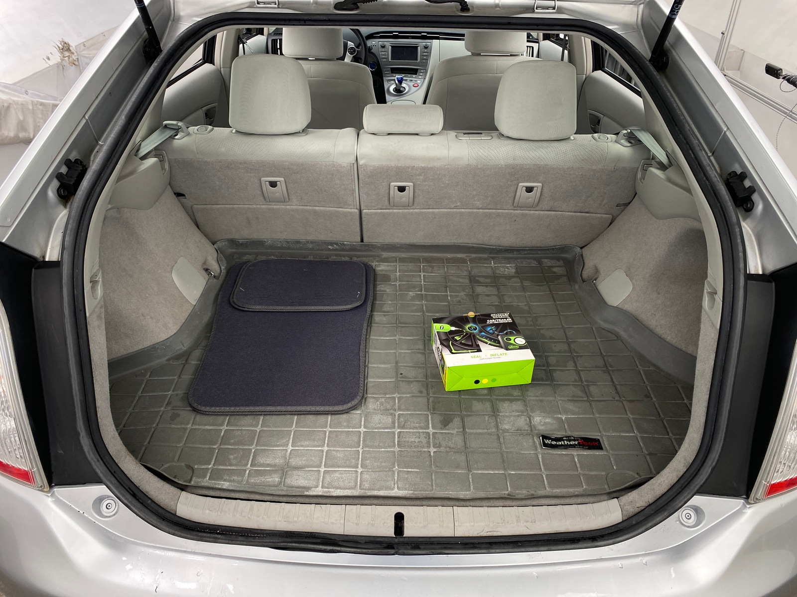 Thumbnail: 2012 Toyota Prius - 7