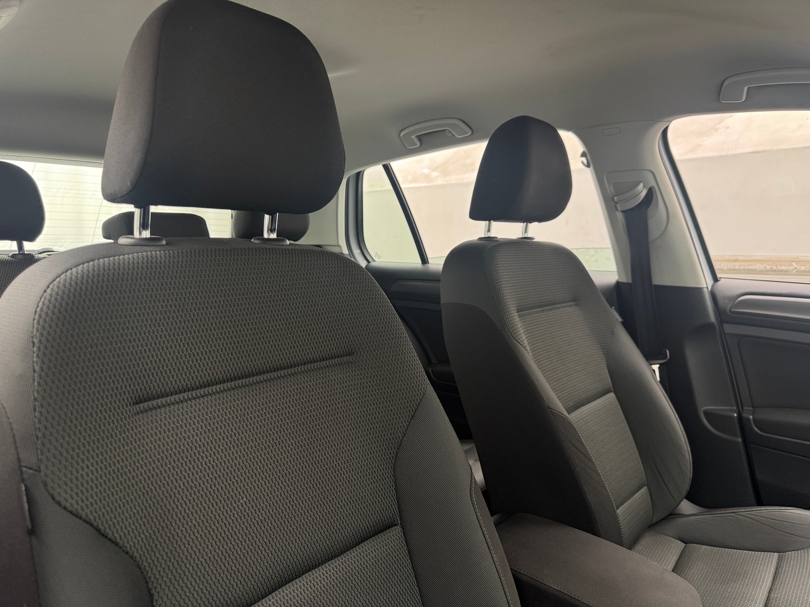 Thumbnail: 2019 Volkswagen e-Golf - 2