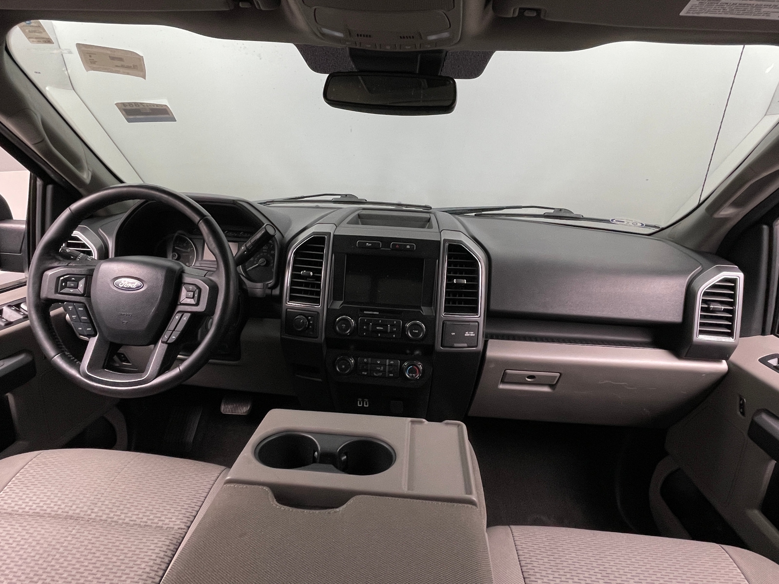 Thumbnail: 2019 Ford Econoline - 3