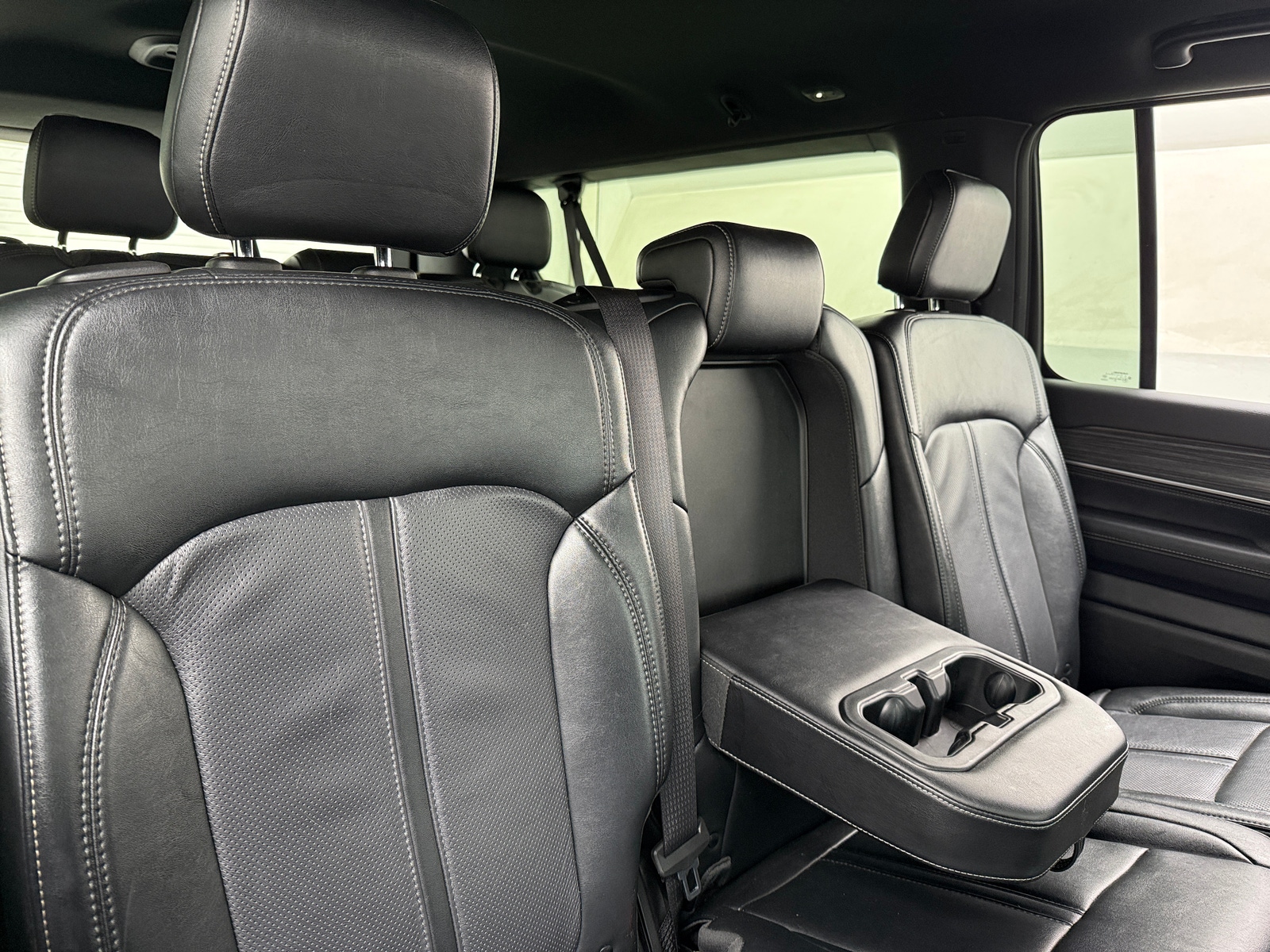 Thumbnail: 2024 Jeep Wagoneer - 5