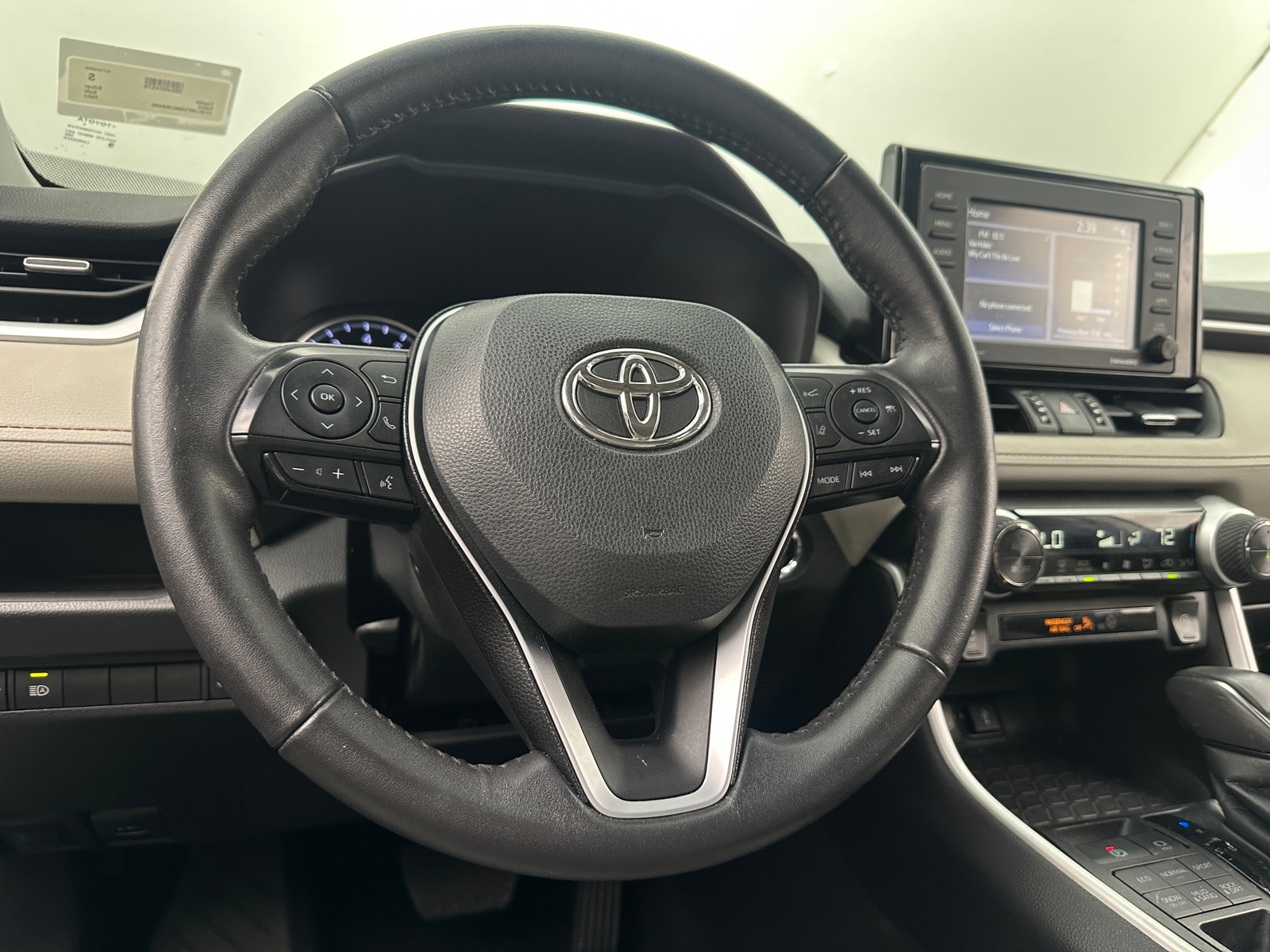 Thumbnail: 2022 Toyota RAV4 - 4