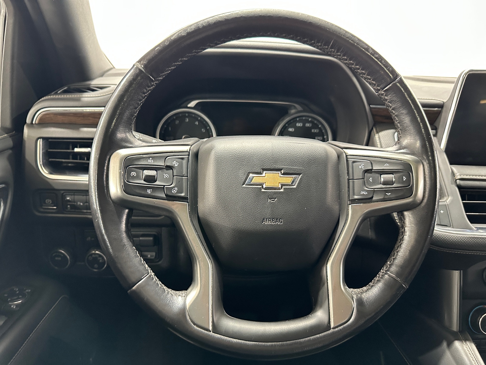 Thumbnail: 2021 Chevrolet Suburban - 4