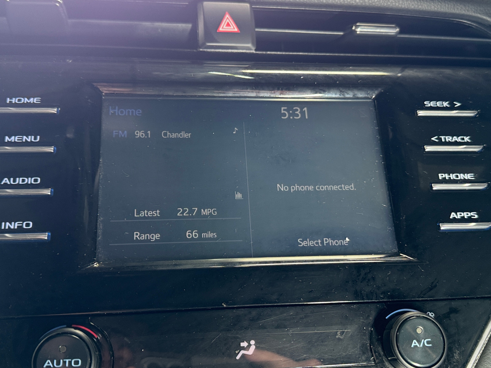 Thumbnail: 2018 Toyota Camry - 4