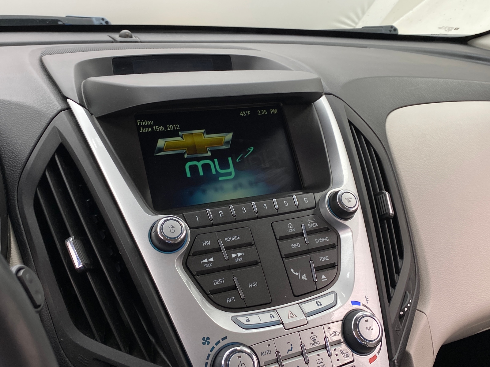 Thumbnail: 2013 Chevrolet Equinox - 3