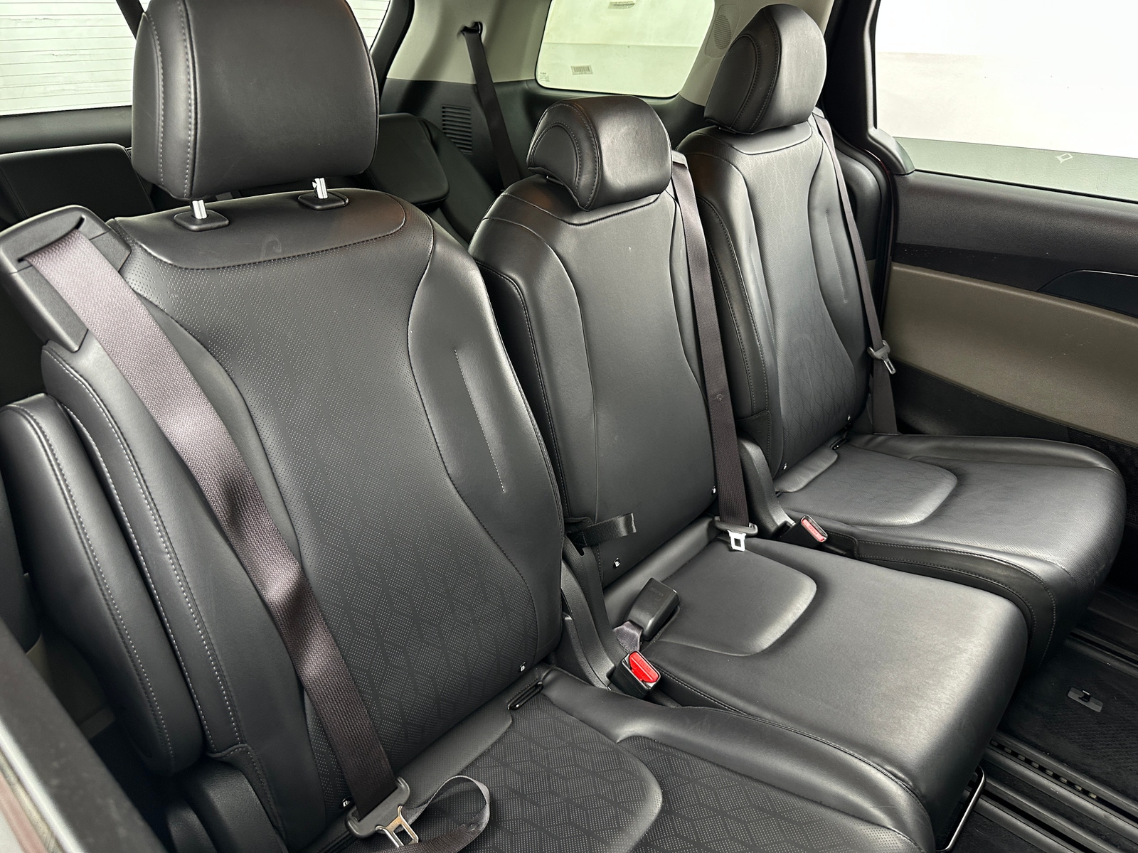 Thumbnail: 2025 Kia Carnival - 5