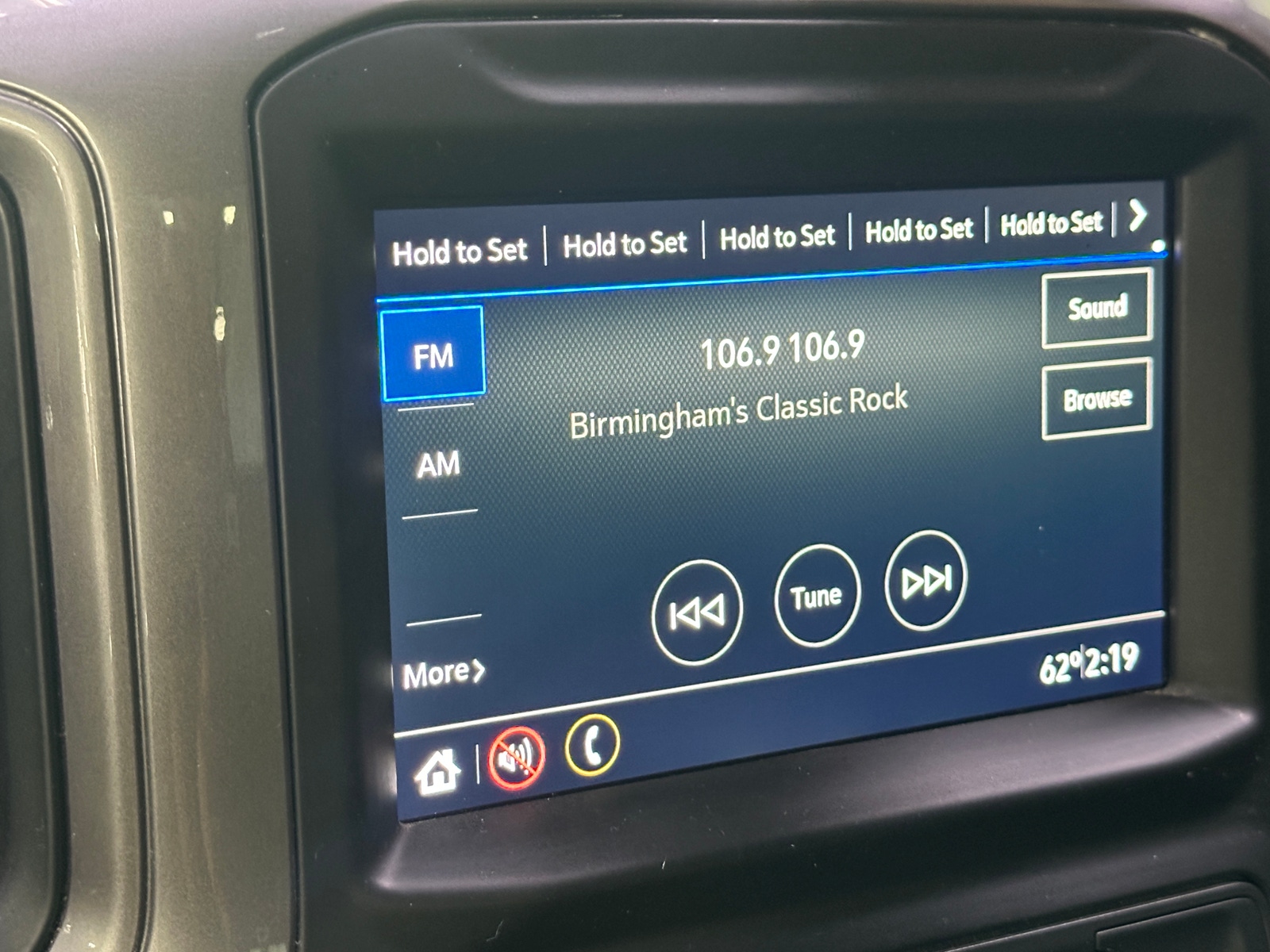 Thumbnail: 2021 Chevrolet Silverado 1500 - 4