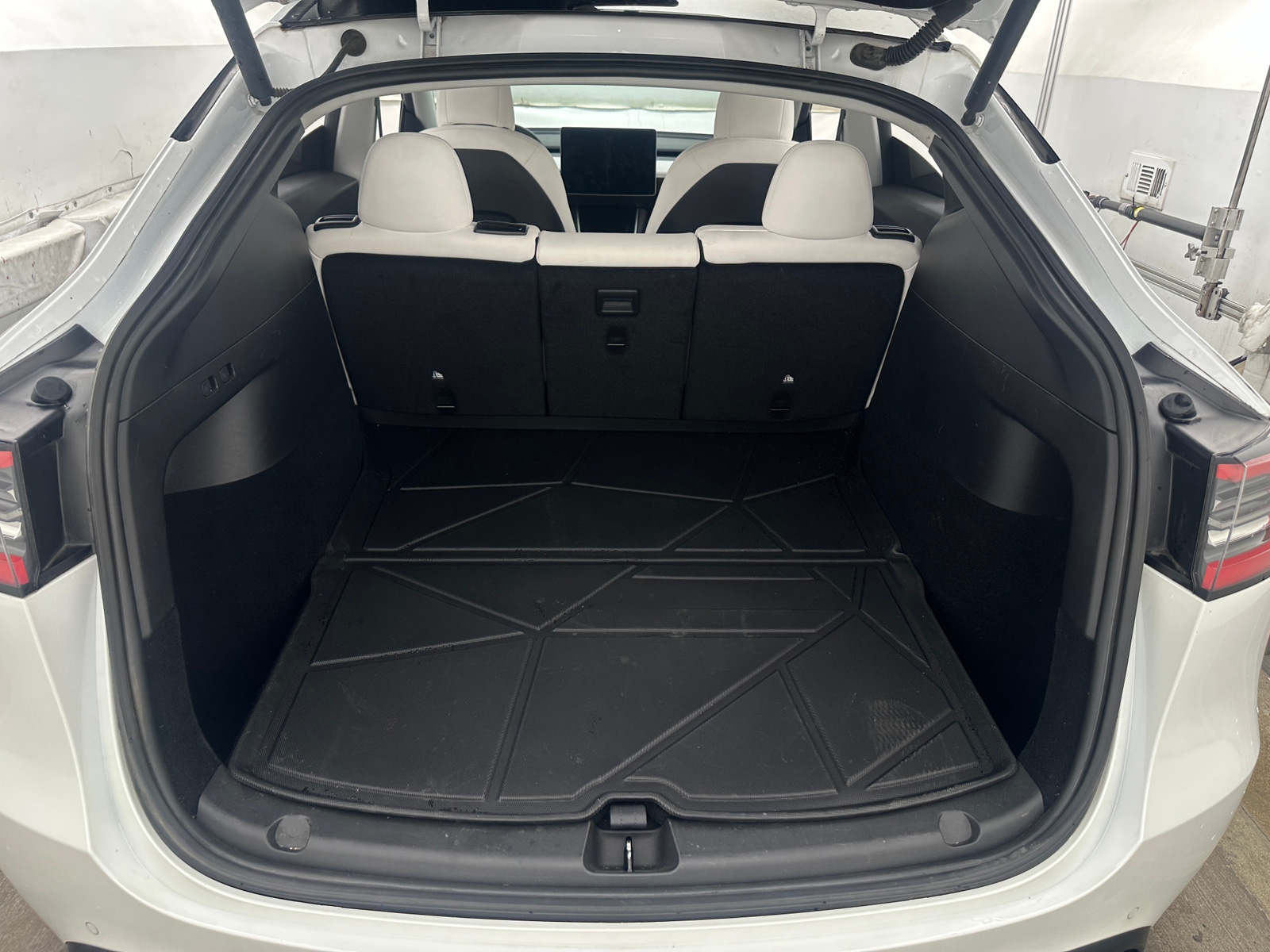 Thumbnail: 2021 Tesla Model Y - 6