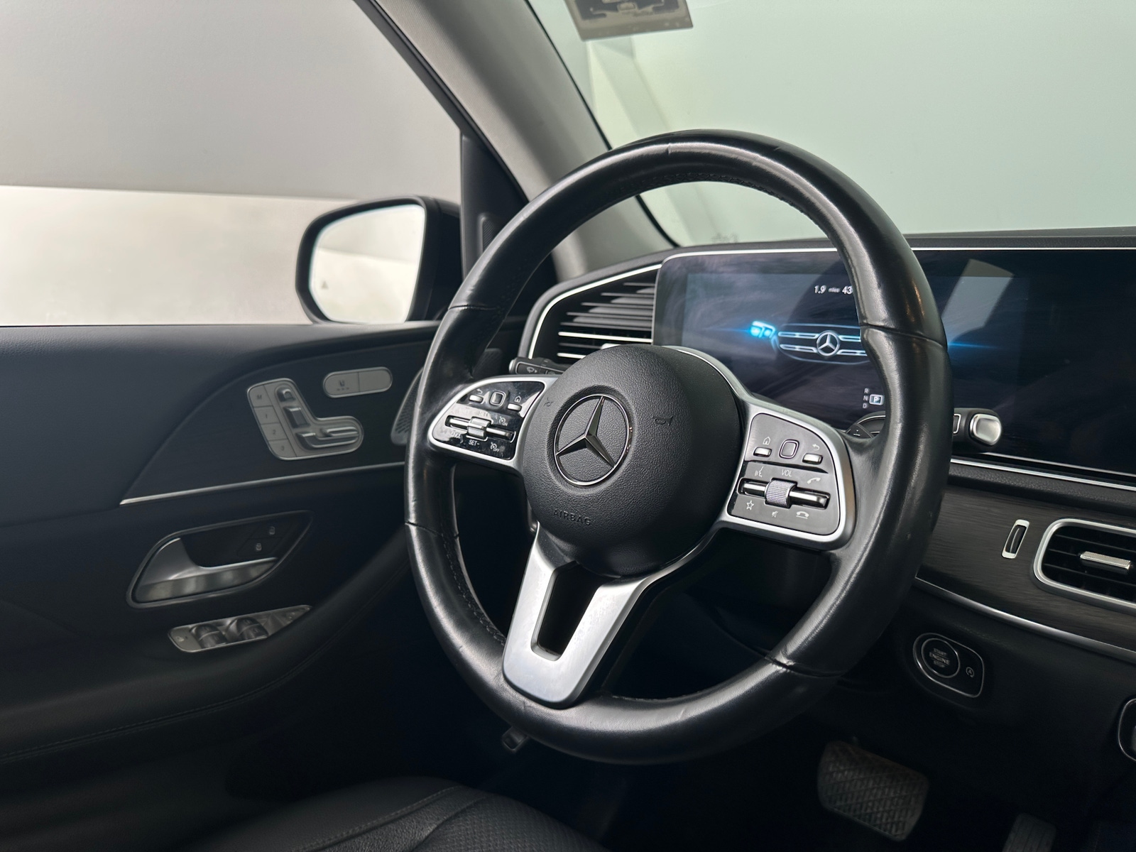 Thumbnail: 2020 Mercedes-Benz GLE - 4