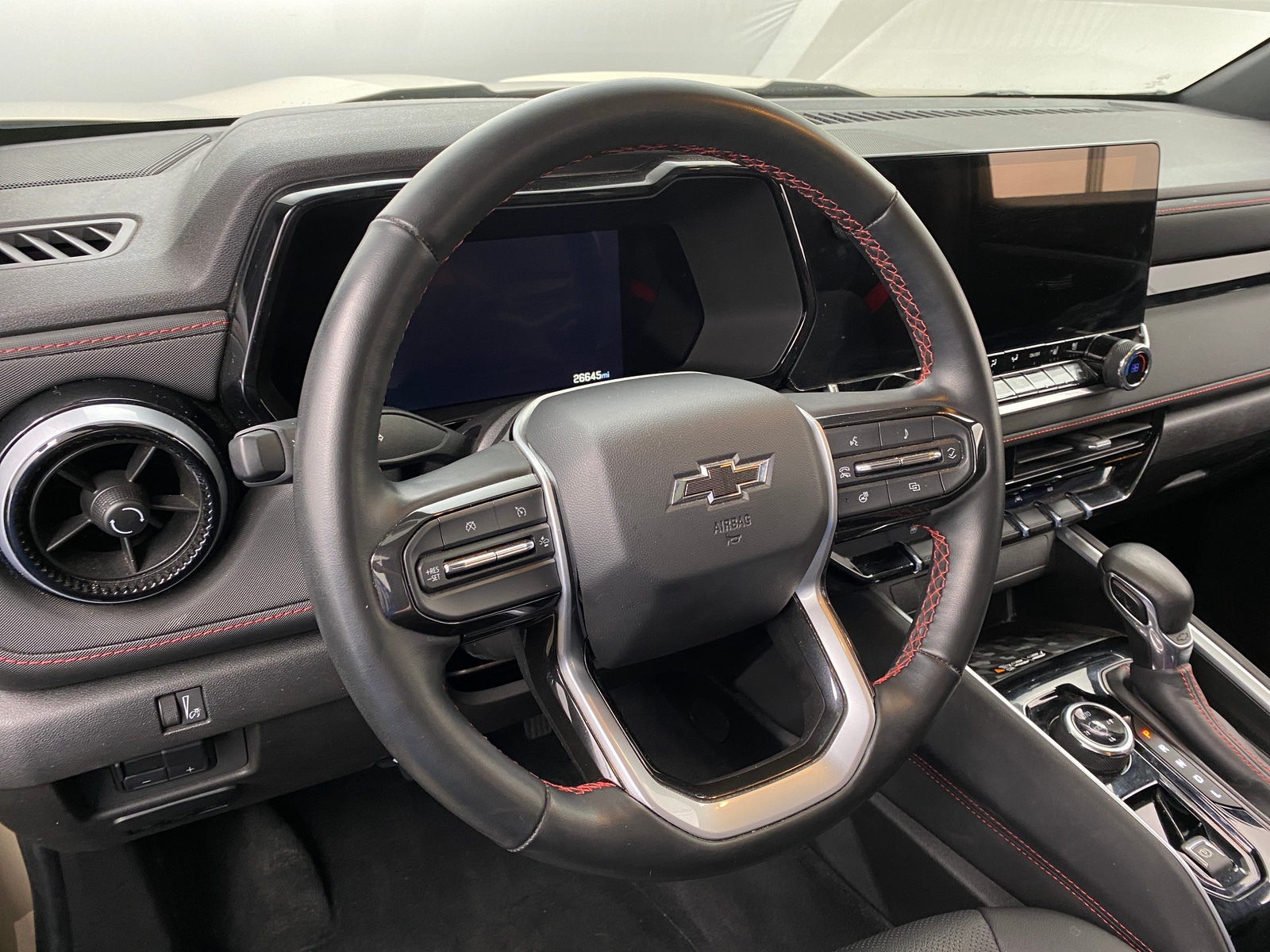 Thumbnail: 2023 Chevrolet Colorado - 5