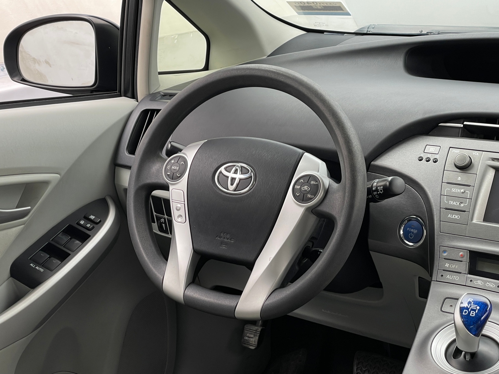 Thumbnail: 2013 Toyota Prius - 5